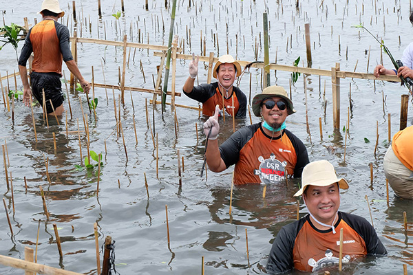 CSR ‘Menjaga Negeri’: Mangrove Planting in Jakarta